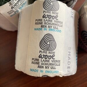 Vintage Readicut Precut 100% Pure new Wool Made In England Green shade 22 6 roll